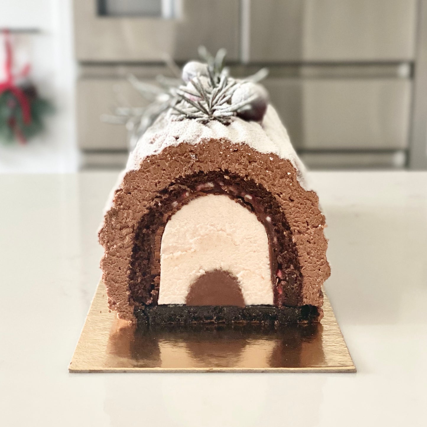 PEPPERMINT CHOCOLATE BUCHE DE NOEL